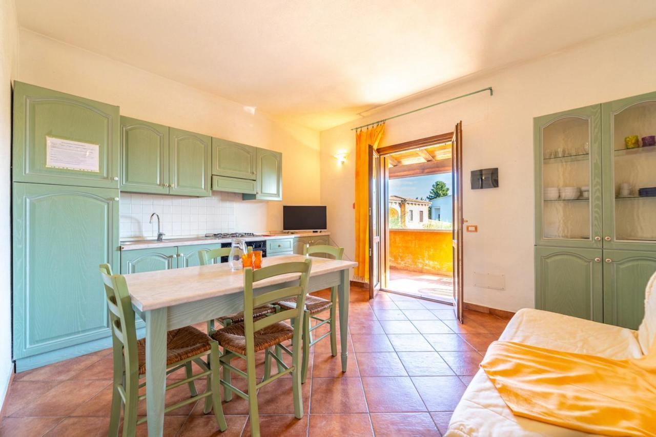 Aparthotel Il Faro San Teodoro Extérieur photo